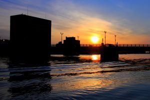 幣舞橋と夕日